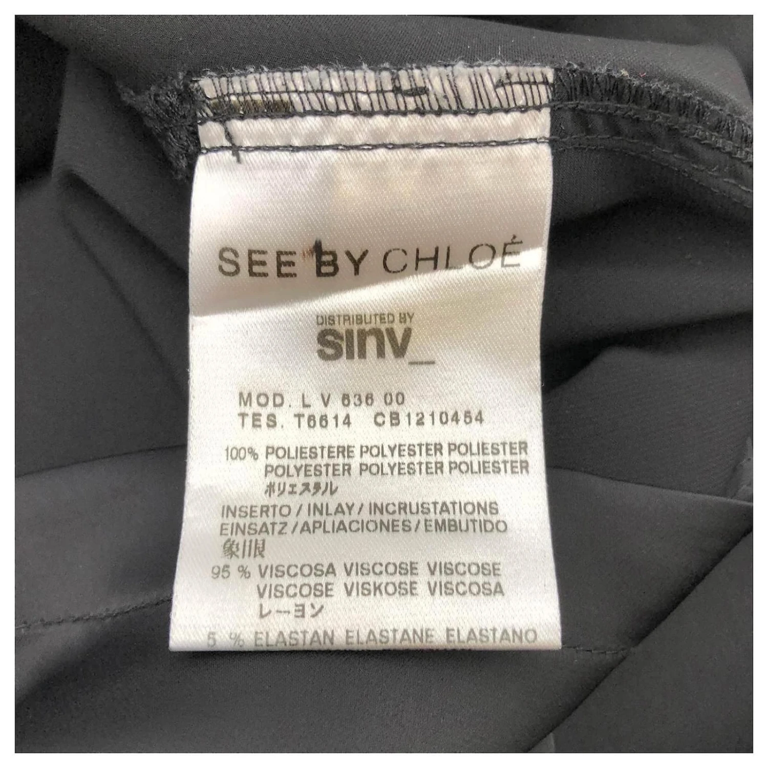 Robe Droite See By Chloé En Satin Noir Avec Manches En Jersey Et épaules Manquantes – Image 4