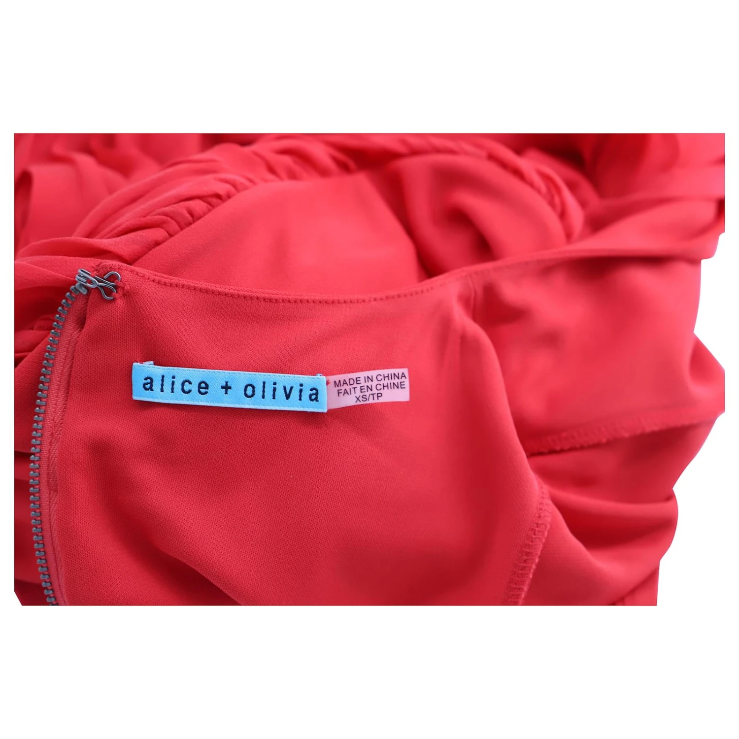 Alice + Olivia ROBE DRAPÉE À DÉTAILS EN ACÉTATE ROUGE – Image 4