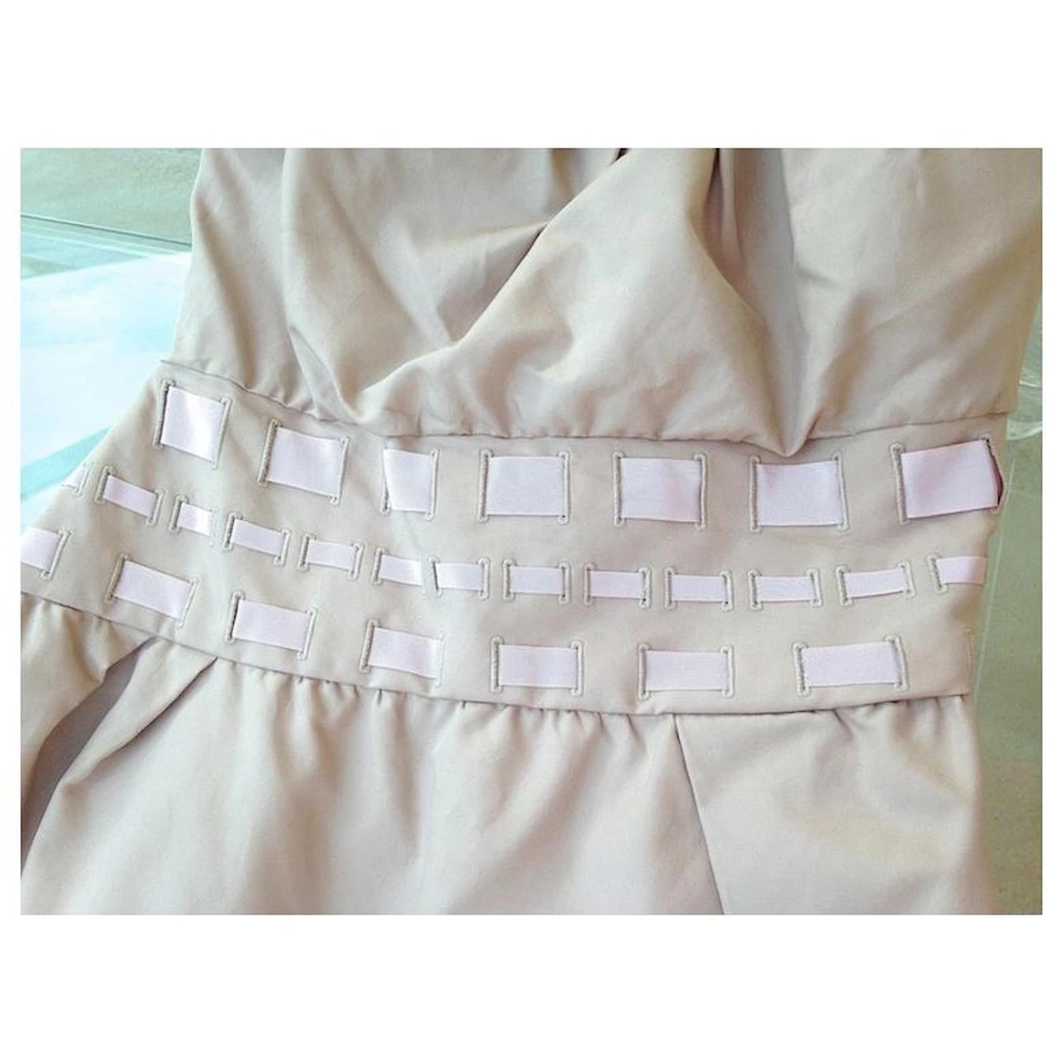 ROBE VICTOR & ROLF Rose Beige – Image 4