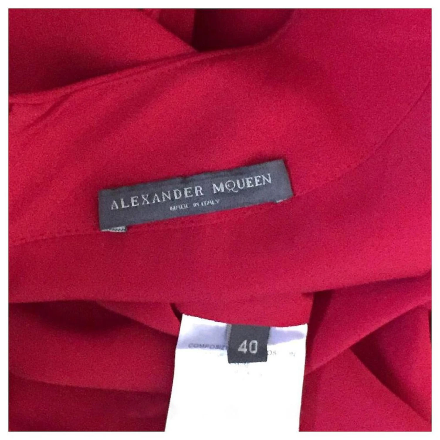 Robe Alexander McQueen Rouge Avec Manches Coupées Et Jupe évasée – Image 2