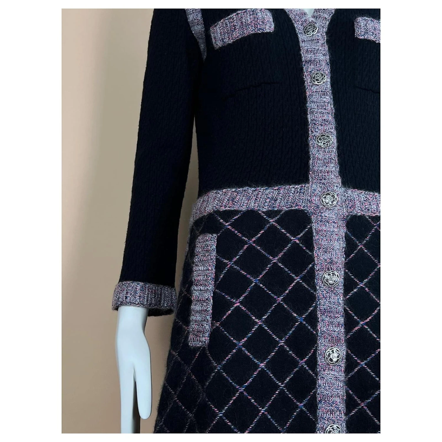 Chanel Robe Veste Iconique Coco Brasserie Noir – Image 8