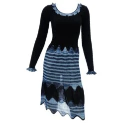 ***Robe Ă Volants En Maille Chanel Noir Bleu